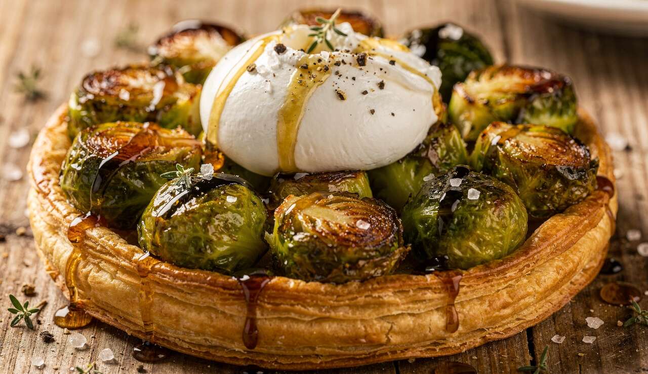 Tatin de choux de Bruxelles à la burrata : recette gourmande