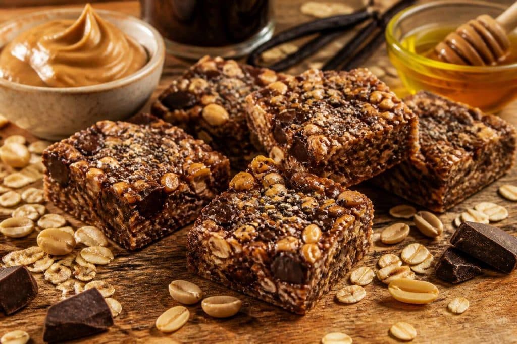 Barres de céréales choco-cacahuètes : recette gourmande et saine