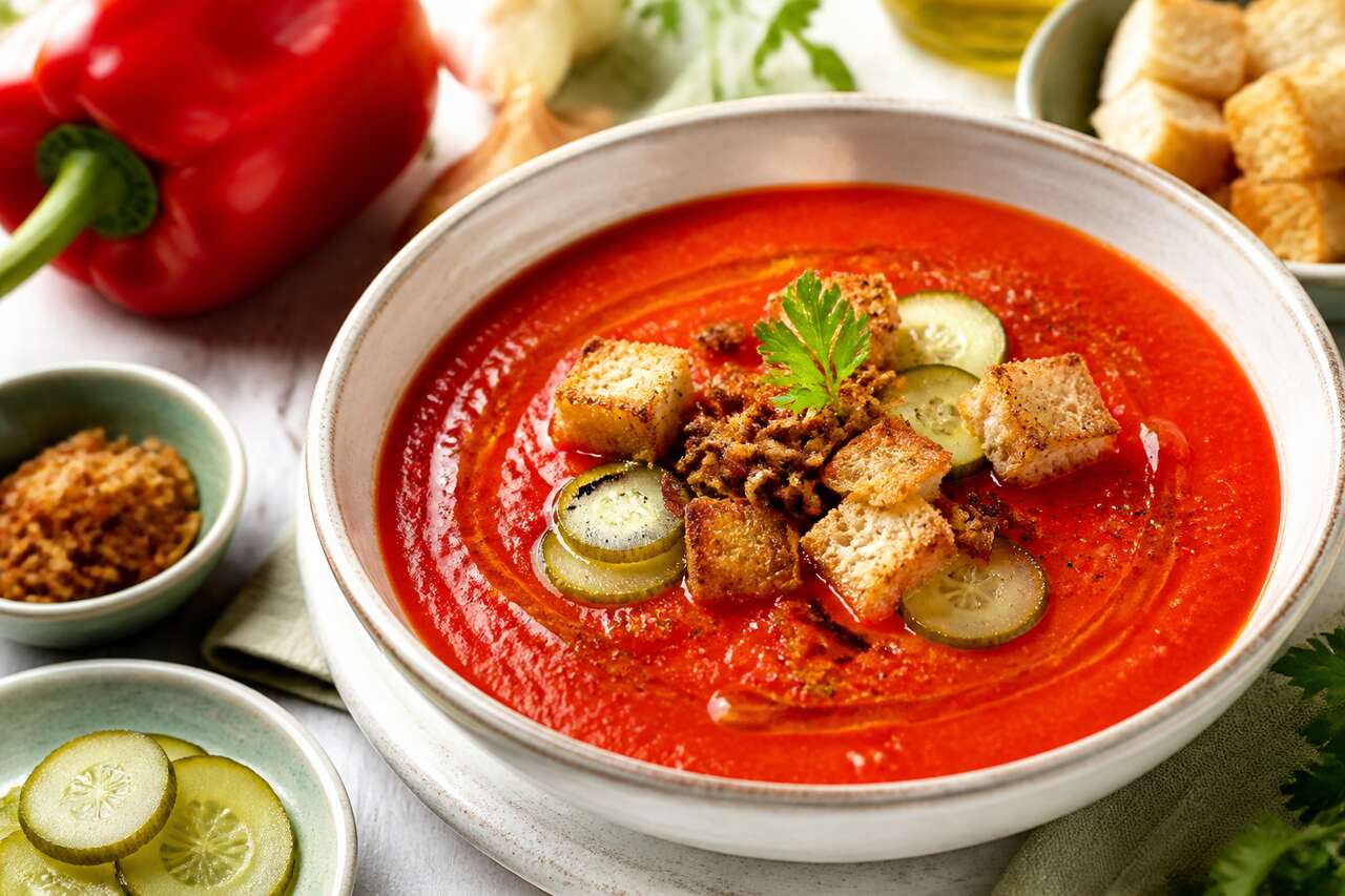 Gaspacho de poivrons et tomates : recette rafraîchissante d'été